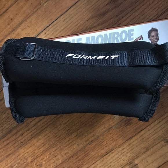 Nicole Monroe Ankle Weights 2LB Set Form Fit Strengthens Core Work Out Cardio - Picture 4 of 5